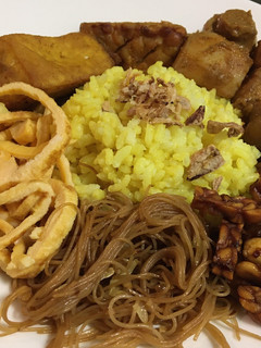 Foto resep Nasi Kuning & Tempe orek kering