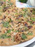 ચીલી ગાર્લીક નાન (Cheese Garlic Naan Recipe In Gujarati)