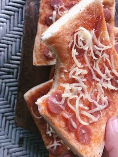 Foto resep Pizza mini roti tawar teflon 🍕
