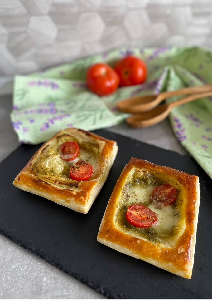 Слойки «Капрезе»🍴