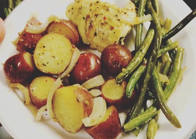 One pan Baked Chicken and veggies