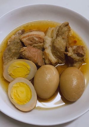 Hình của món Thịt kho trứng (thịt kho nước dừa).