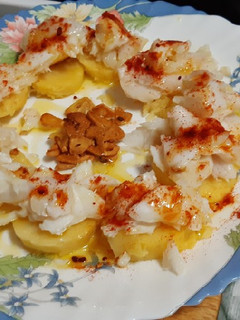 Una foto de Plato templado de bacalao y patatas