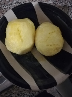 A picture of Crispy potatoes.