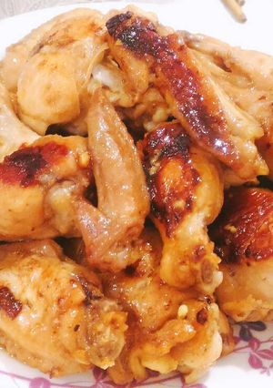 Hình của món Cánh gà rim cay ngọt.