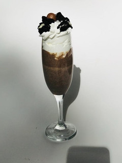 A picture of Oreo milk shake.