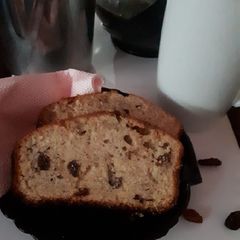A picture of Cinnamon-sultana Tea Cake.