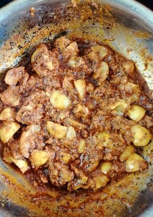 A picture of Lemon pickle.