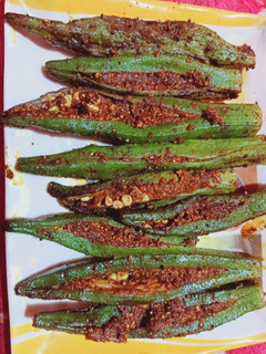 भिंडी की कलौंजी (bhindi ki Kalonji recipe in Hindi) रेसिपी मुख्य फोटो