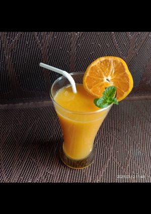 રિફ્રેશિંગ જ્યુસ (Refreshing Juice Recipe In Gujarati) રેસીપી મુખ્ય ફોટો
