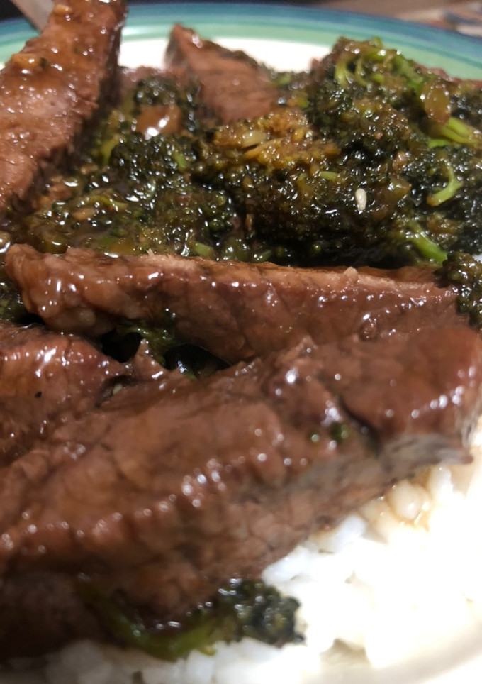A picture of Kelly’s Beef and Broccoli.