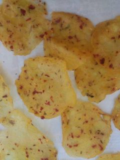 आलू की पपड़ी (Aalu ki papdi recipe in hindi) रेसिपी मुख्य फोटो