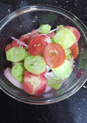 A picture of Kachumbali Salad.