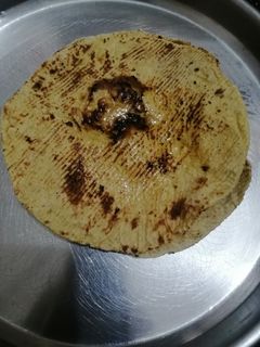 मक्के की रोटी (makke roti recipe in Hindi) रेसिपी मुख्य फोटो