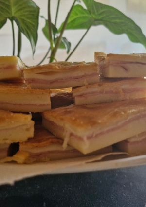 Una foto de TORTA DE FIAMBRE 😋 (Masa licuada)