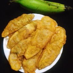 A picture of Crispy raw Banana fritters.