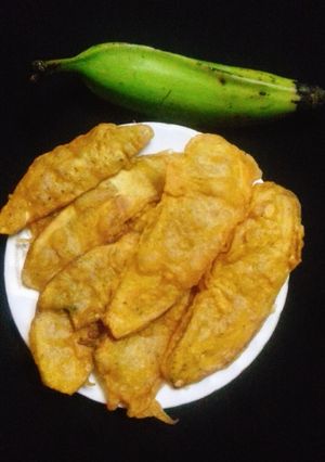 A picture of Crispy raw Banana fritters.