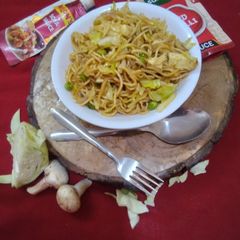 Chowmein noodles A picture of Chowmein noodles.