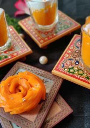 मैंगो पन्ना कोटा (Mango panna cotta recipe in Hindi) रेसिपी मुख्य फोटो