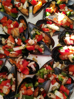 Una foto de Mejillones con picadillo