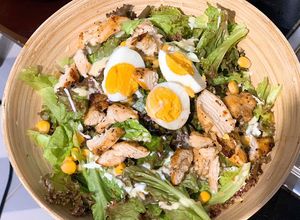 Hình của món Salad ức gà healthy.