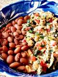 Huevos con rabos de cebolla cambray