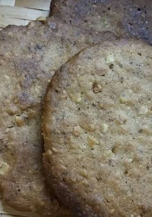 Una foto de Galletas de avena, miel y nueces