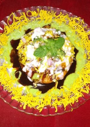 કચોરી(kachori recipe in Gujarati) રેસીપી મુખ્ય ફોટો