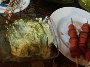 Una foto de mayonesa de albahaca
