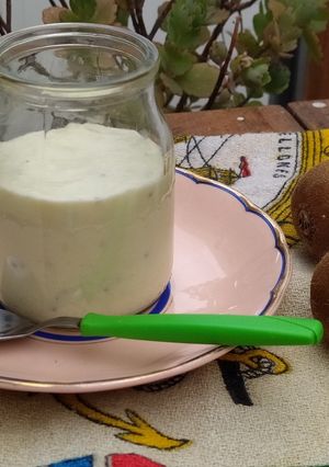 Una foto de Mousse de kiwi 🥝🥝 sin azúcar