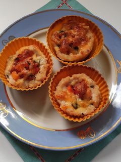 Фото Корзиночки из куриного фарша с овощной начинкой.