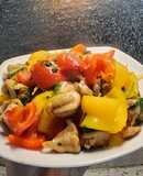 Thịt gà xào ớt chuông