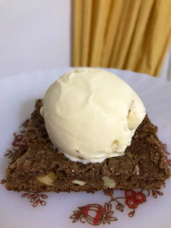 Una foto de Cuadrados de Brownie con almendra y nuez ! ✨