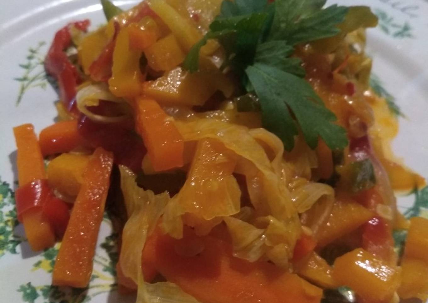 Opción vegana: mix de verduras y frutas al wok!