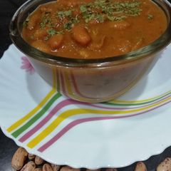 A picture of Punjabi Rajma Masala.