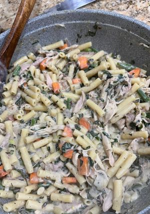 A picture of Chicken pot pasta.