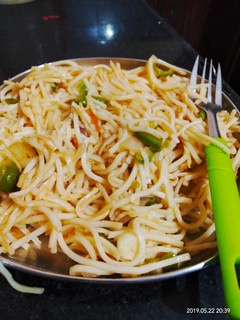 A picture of Veg noodles.