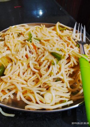 A picture of Veg noodles.