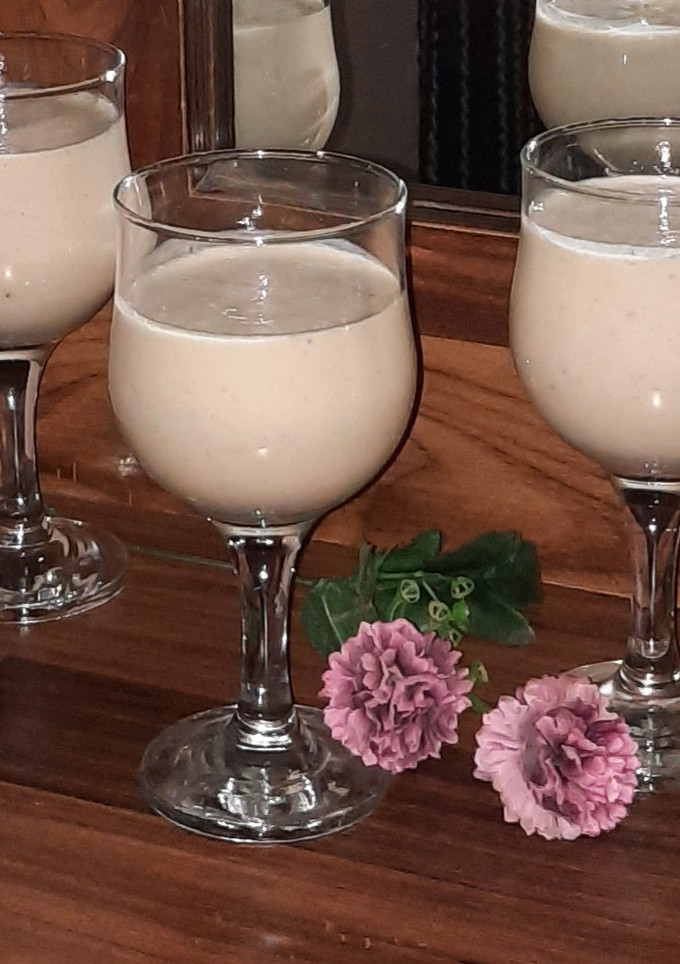 A picture of Banana smoothie.
