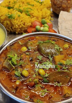 A picture of Sole Vange Bhaji(Green Tuvar Brinjal Curry).