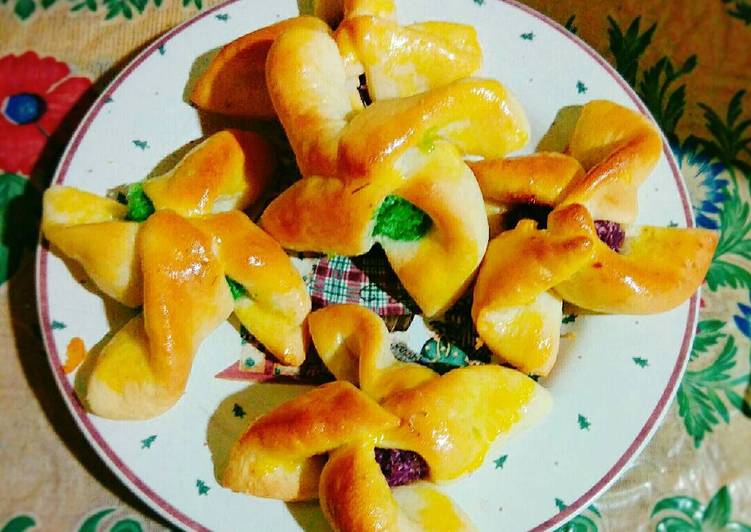 Cara Gampang Menyiapkan Roti Isi Kelapa Versi Kincir Angin Anti Gagal