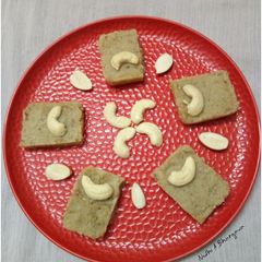 A picture of Makhana burfi.