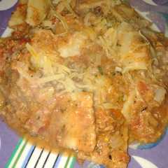 Una foto de Ravioles con salsa de atún