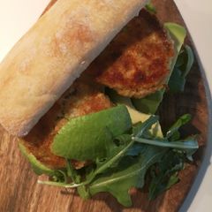 A picture of Garlicky Salmon burger.