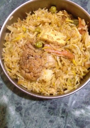 A picture of Vegetable fried rice.