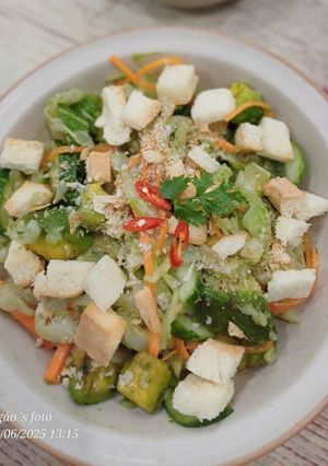 Hình của món Gỏi quả bơ.