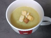 Una foto de crema calabacin fria