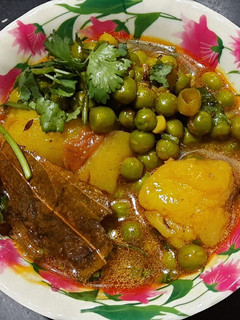 आलू मटर की सब्जी (Aloo matar ki sabzi recipe in hindi) रेसिपी मुख्य फोटो