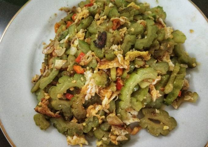 Wajib coba! Cara mudah bikin Tumis Paria Telur  lezat