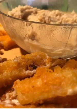 Una foto de Bastones de queso con salsa de yema de huevo